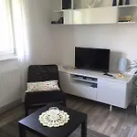 아파트 Gisi